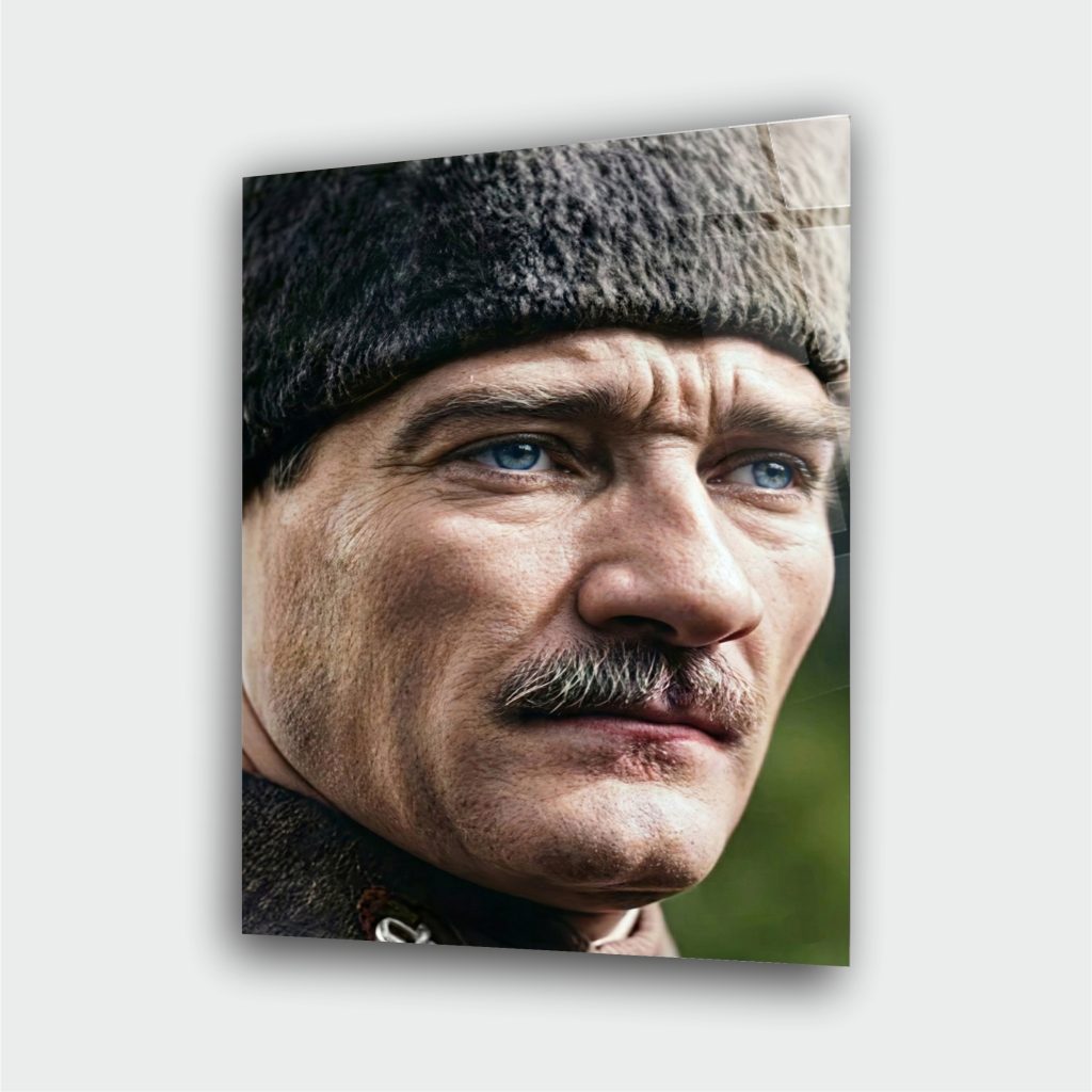 Atatürk Portre Renkli Cam Tablo